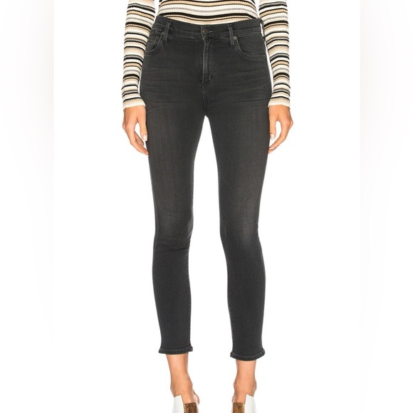 Citizens of Humanity  Rocket Crop High Rise Crop Skinny Jeans in black. Size 28 - Picture 1 of 7